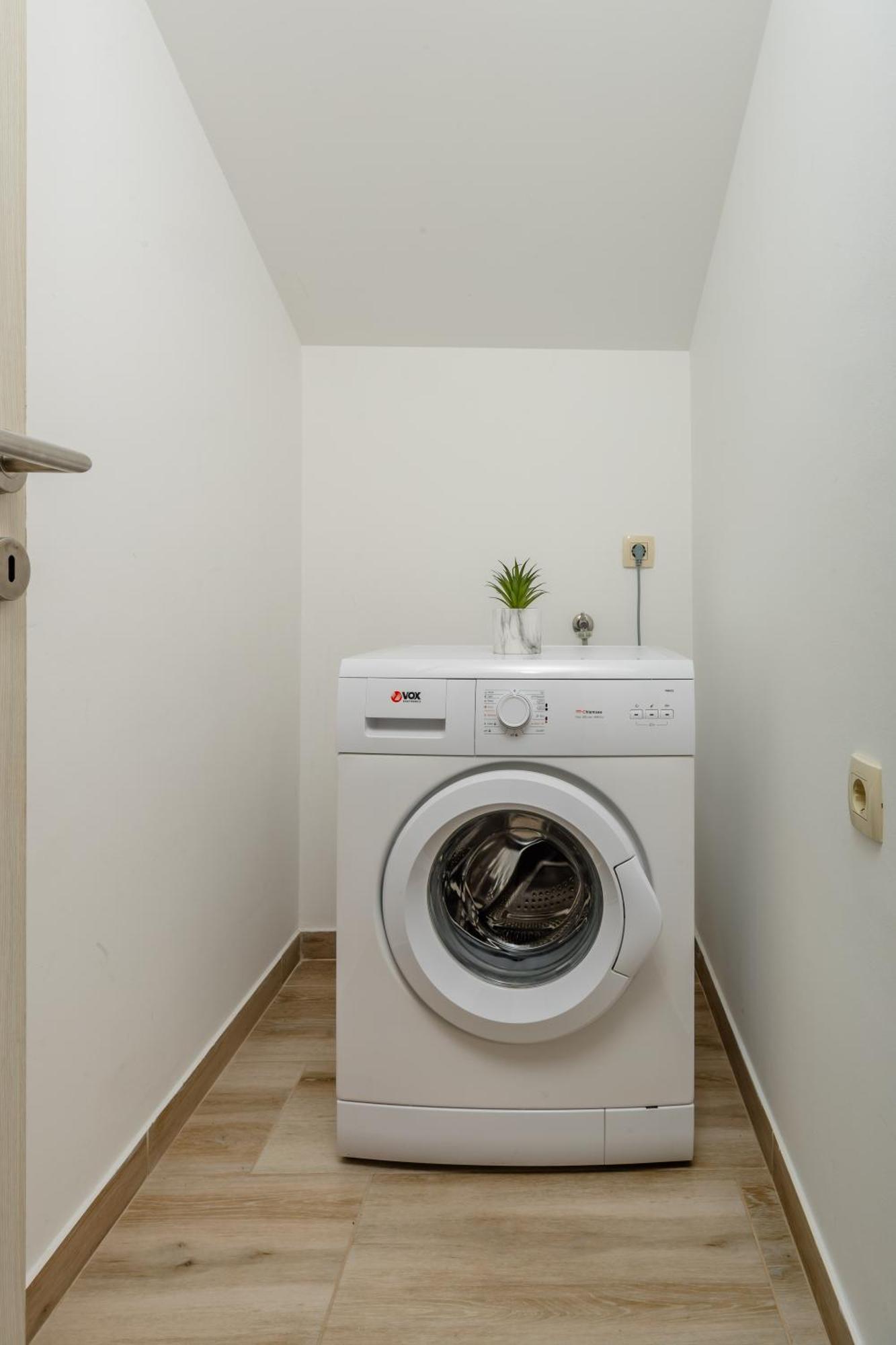 Arvala Apartments Budva Bilik gambar