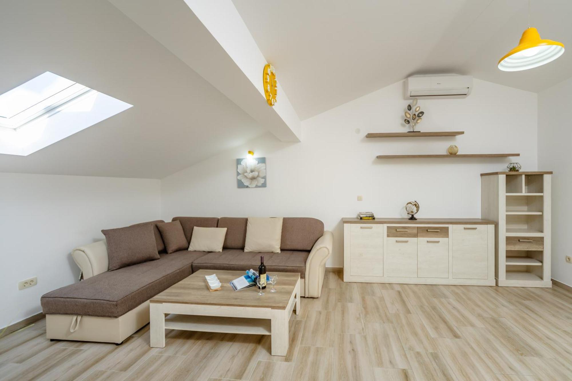 Arvala Apartments Budva Bilik gambar
